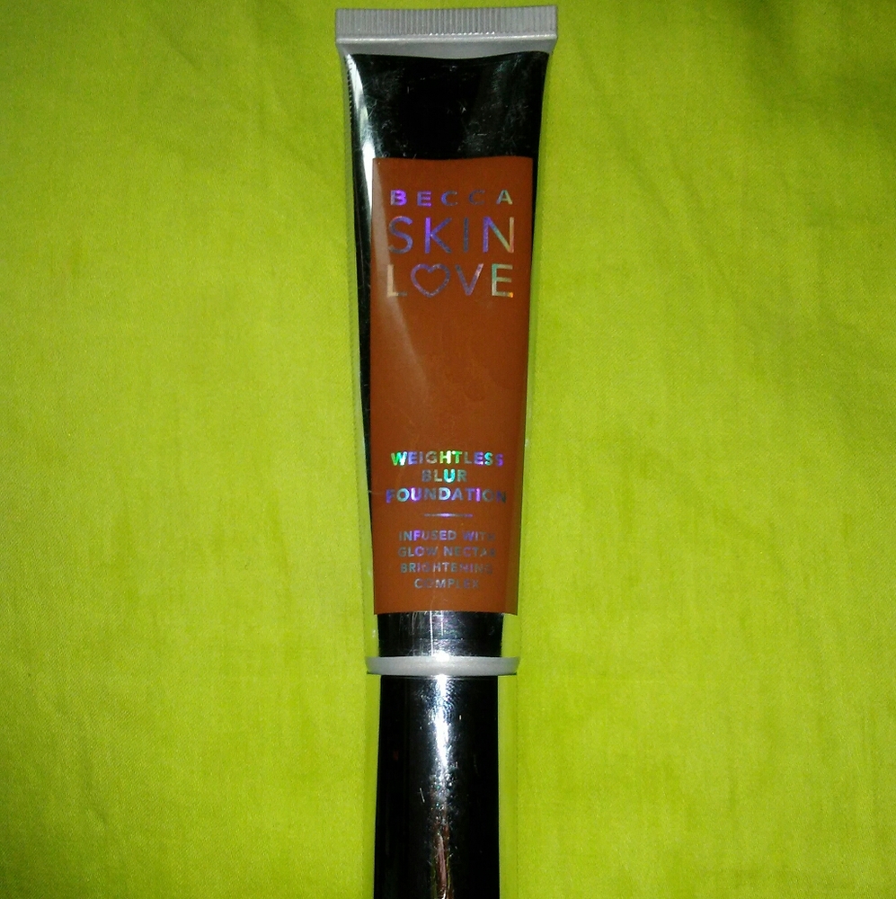 BECCA Skin Love Weightless Blur Foundation